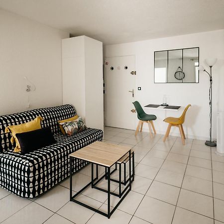 Cosy T1, A 10 Minutes A Pieds Des Plages Fréjus 外观 照片